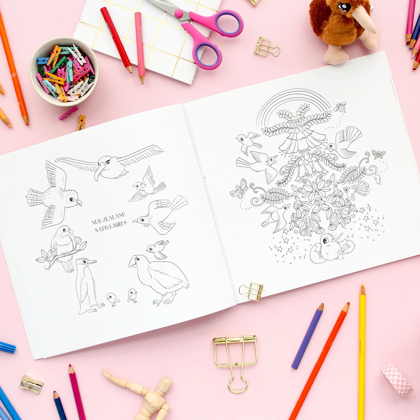 Kuwi's Creative Colouring Book: For Big and Small People